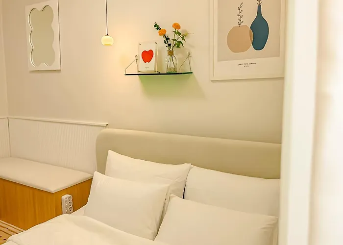 묘운 Myoun Cozy Cloud Near Dongdaemun *